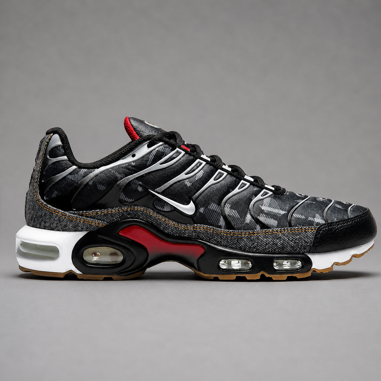 TN Urban Camo – Noir / Gris Carbone / Rouge Intense