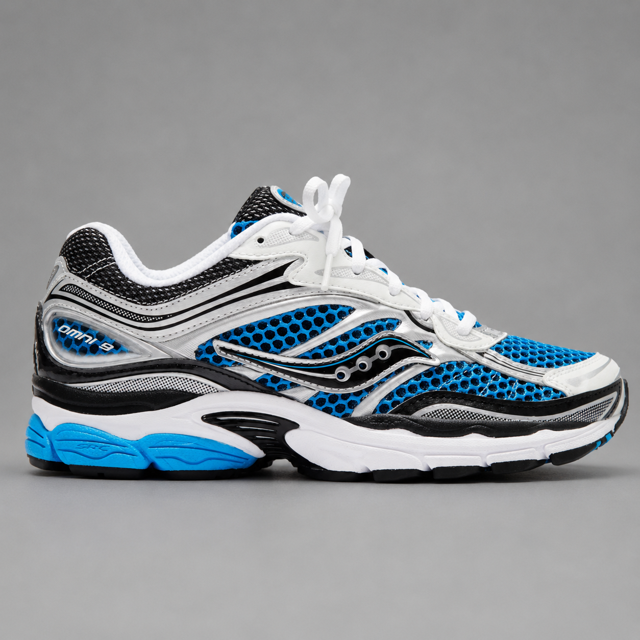 Omni 9 – Blanc / Bleu Cyan / Noir
