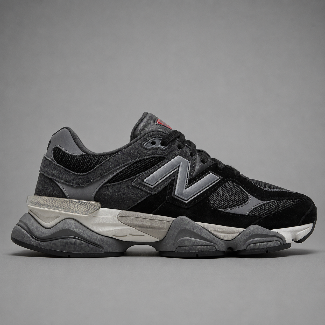 9060 Triple Black Grey – Noir / Gris / Anthracite