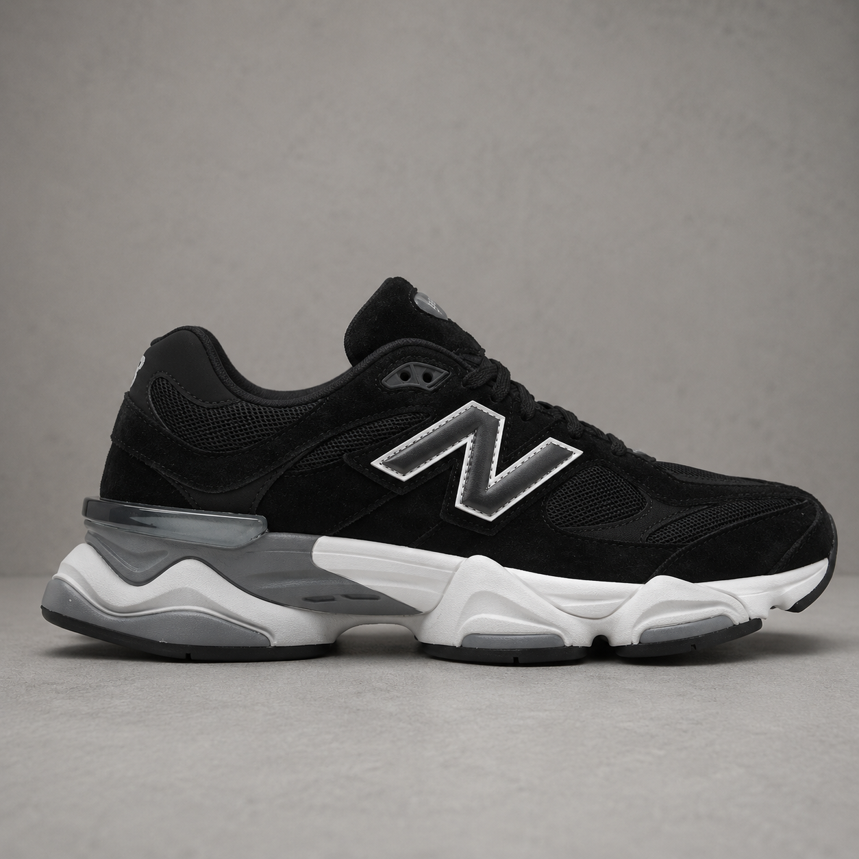 9060 Black Shadow – Noir / Gris / Blanc