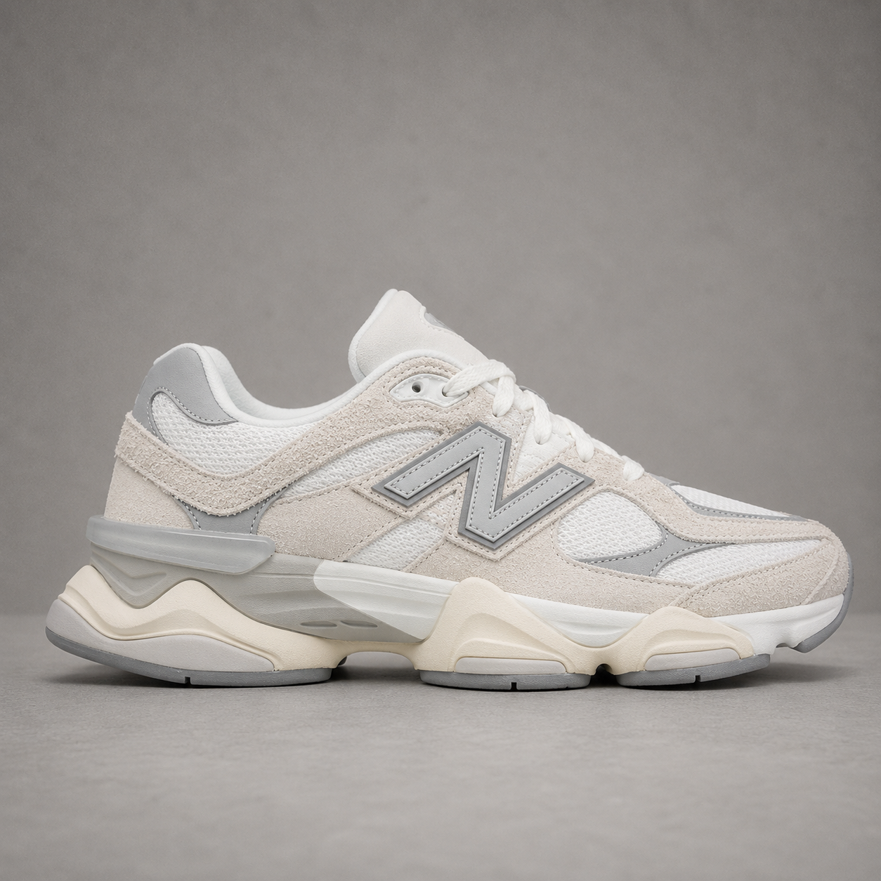 9060 Arctic Cream – Blanc Cassé / Gris Glacier / Crème