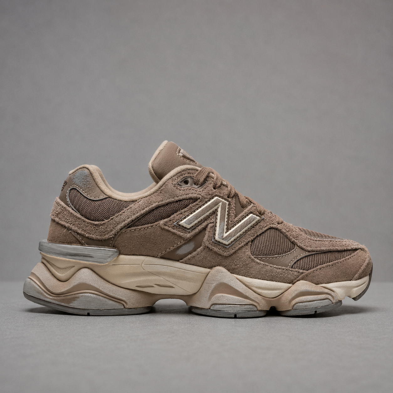 9060 Mocha Taupe – Marron Taupe / Beige / Crème
