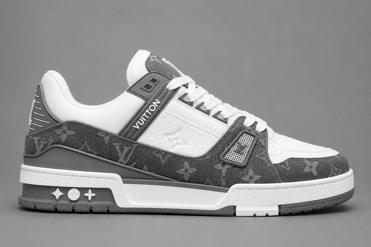 LV Trainer Grey Monogram – Gris / Blanc / Noir