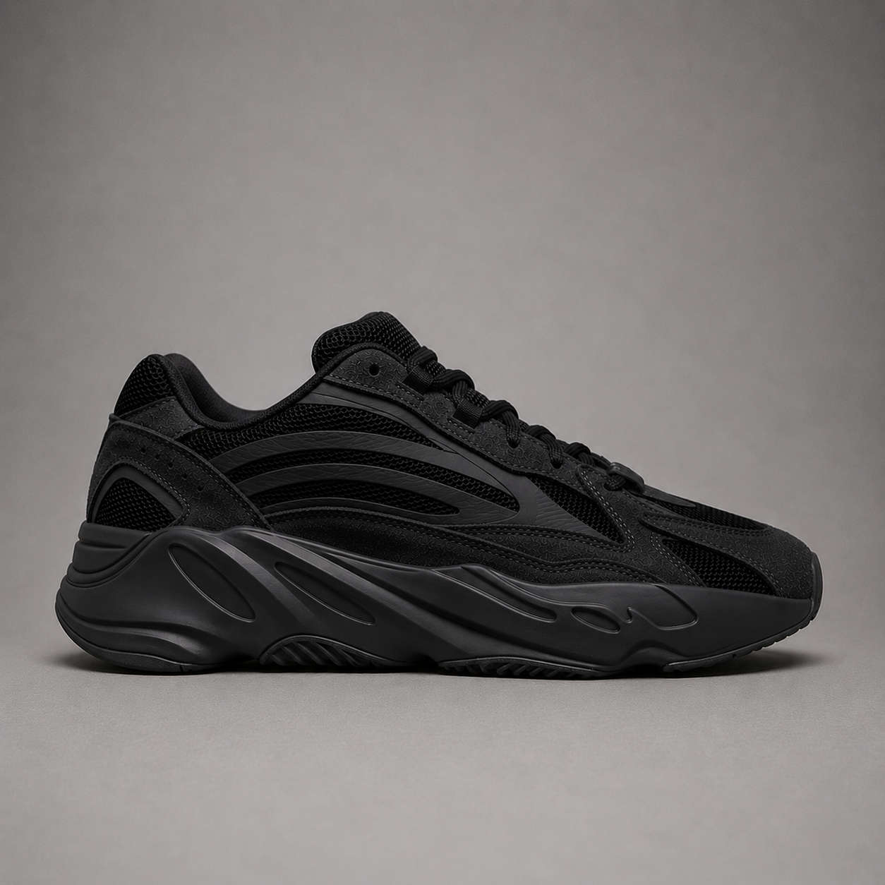 Yeezy Boost 700 V2 Triple Black – Noir Total / Anthracite