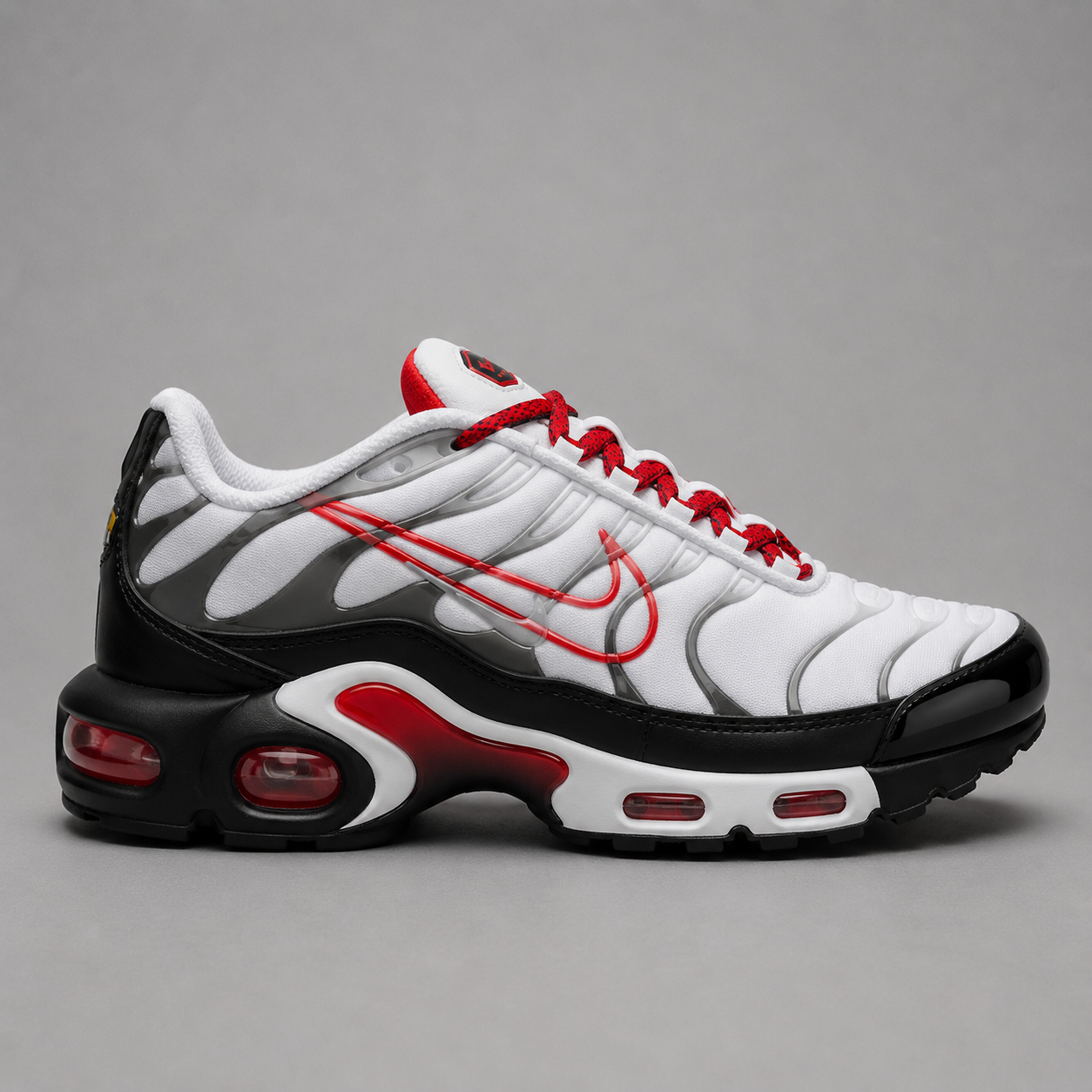 TN Junior White Red Black – Blanc / Rouge / Noir