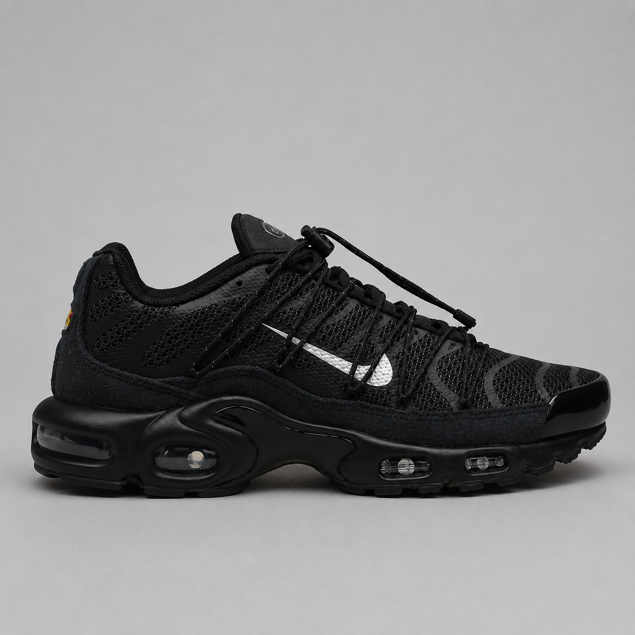 TN Utility Triple Black – Noir