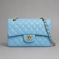 Classic Flap Blue Sky – Chaîne Dorée